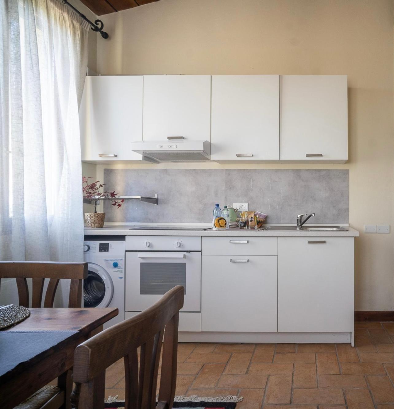 Il Castellaro Bed & Breakfast Borghi Bagian luar foto