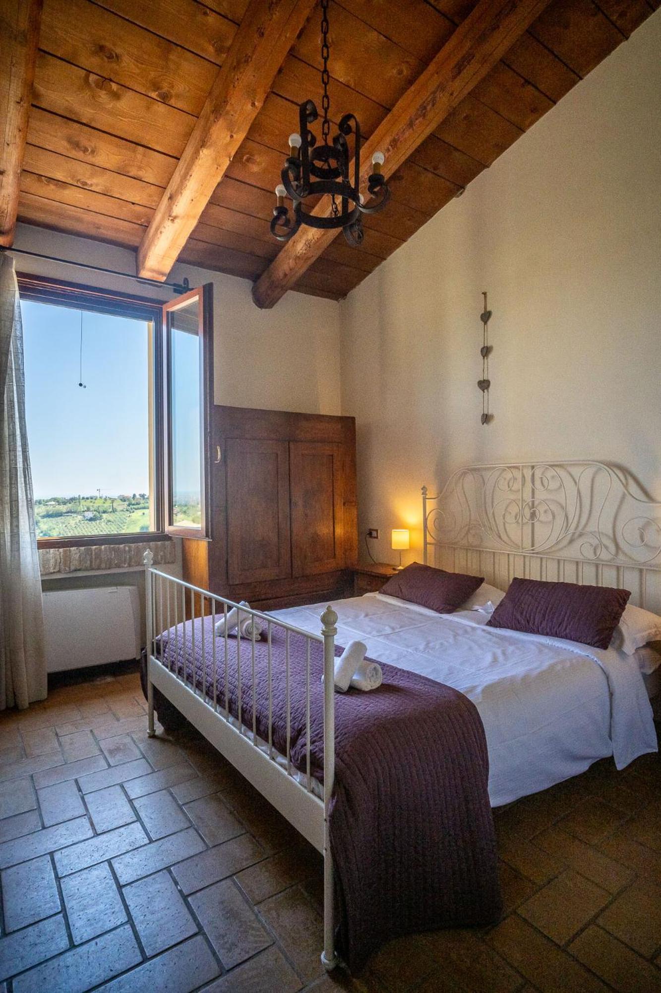 Il Castellaro Bed & Breakfast Borghi Bagian luar foto