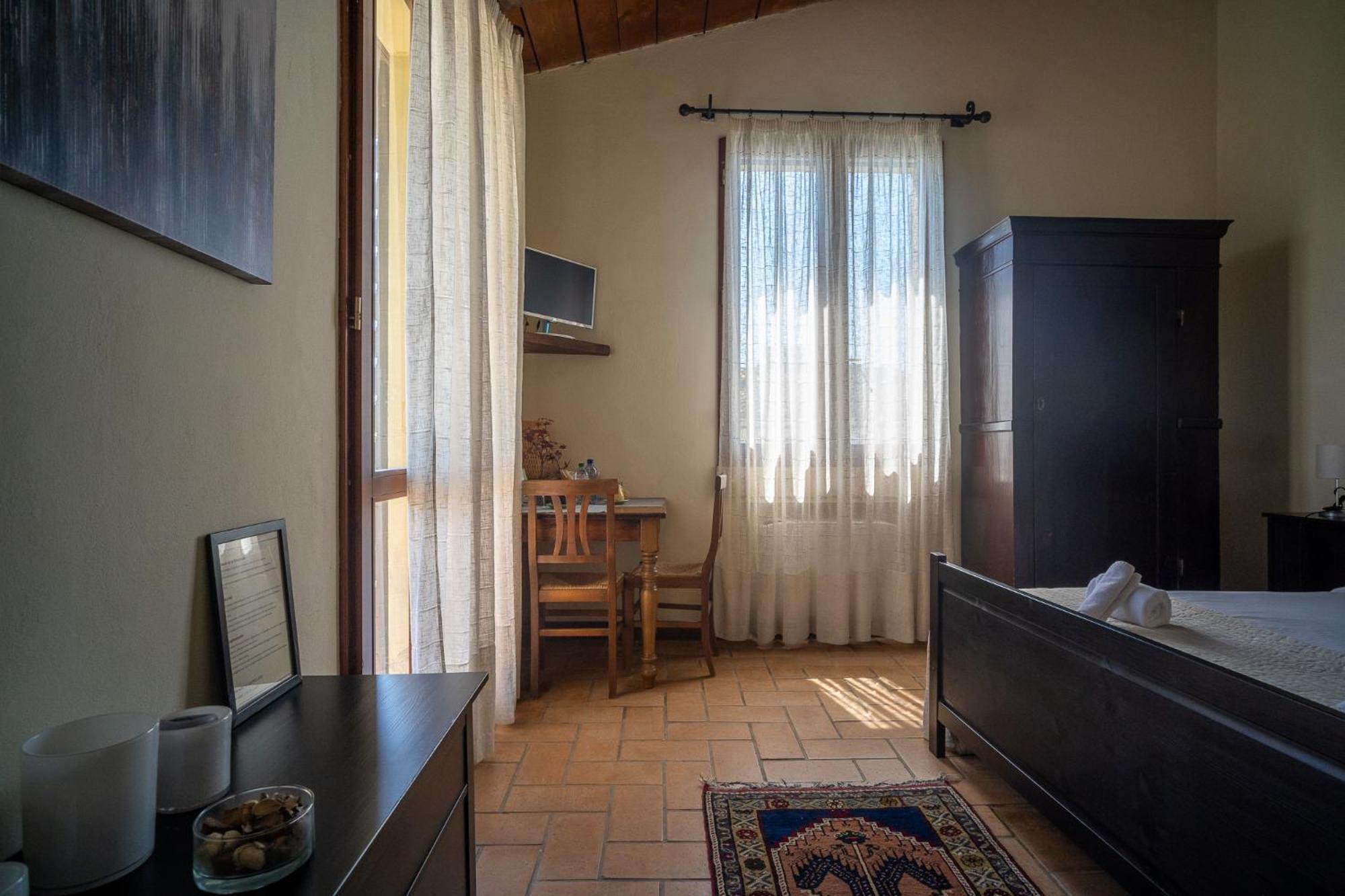 Il Castellaro Bed & Breakfast Borghi Bagian luar foto